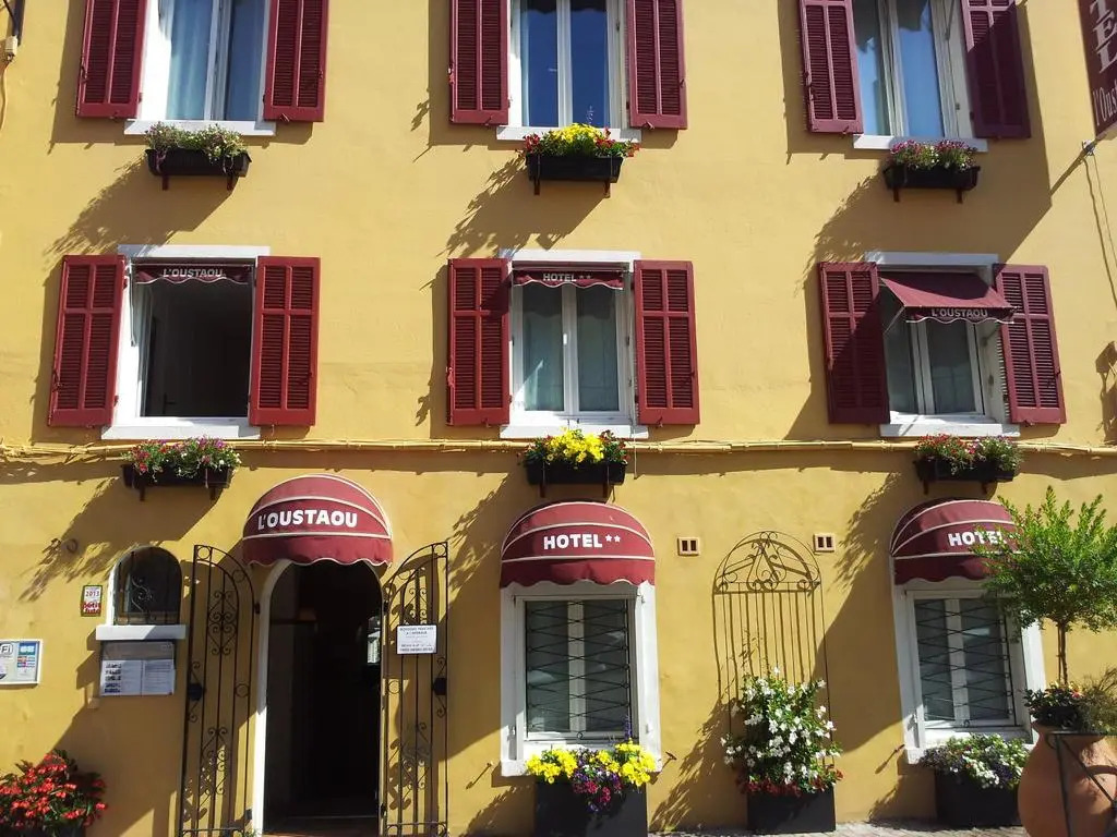 Hôtel LOustaou
