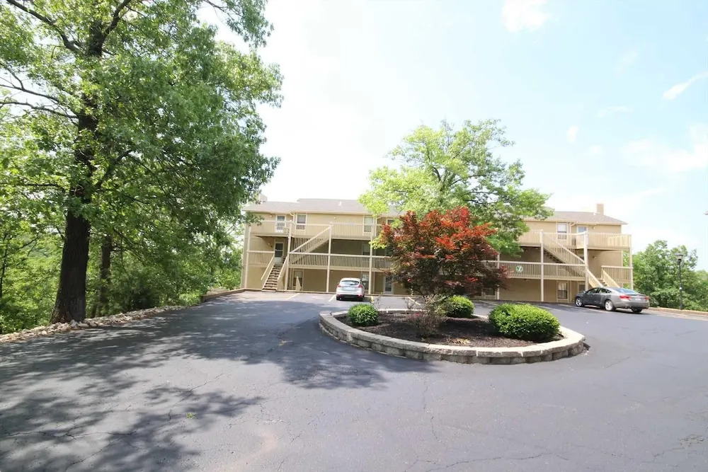 Bay Point Village Condominium