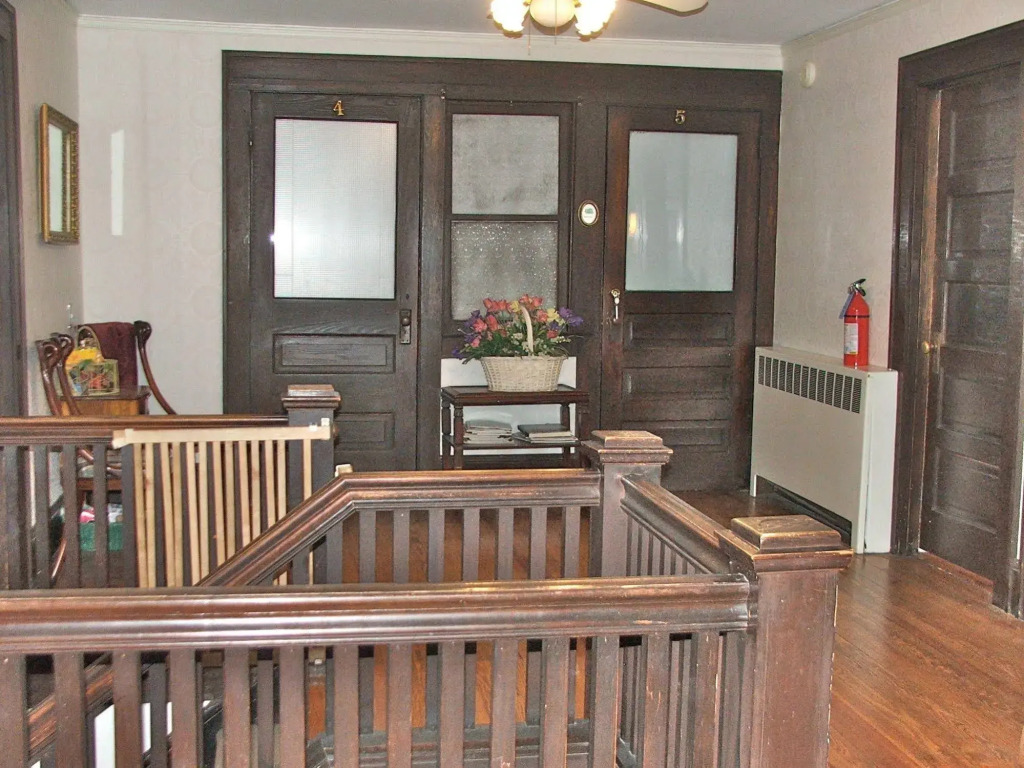 Oakland Cottage Bed and Breakfast