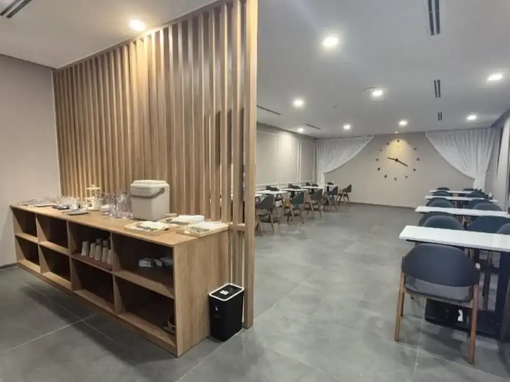 사이공 트래블 라운지 Saigon Travel Lounge