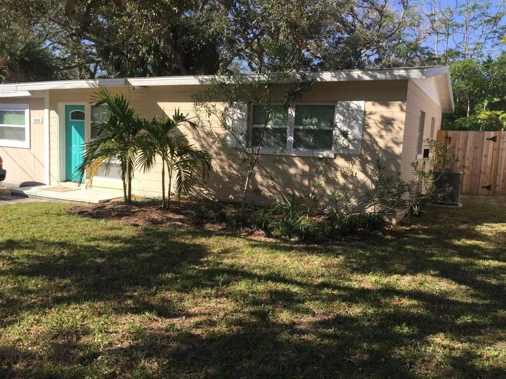 808 11th - Beachside Charmer
