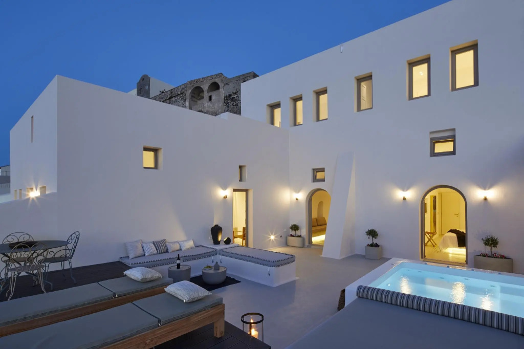 White & Co. La Torre Suites