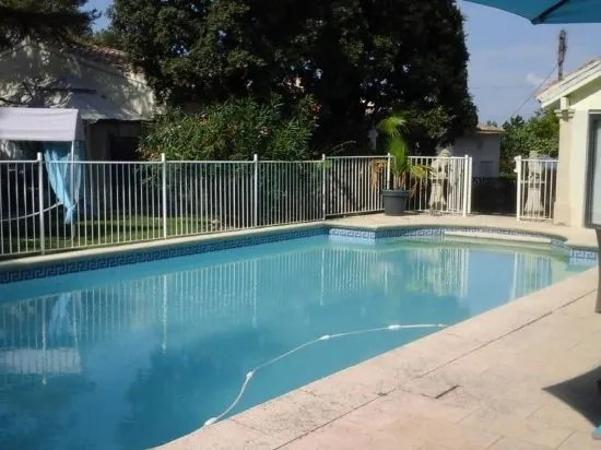 Villa en Provence, Spa & piscine, pour 9 personnes- Gîtes les Estelles
