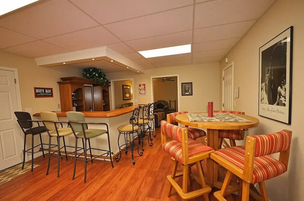 Yosemite Villa - Only 0,3 Miles from Lake Lodge Beach and Playground