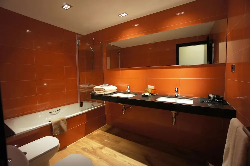 Buil & Gine Wine Hotel