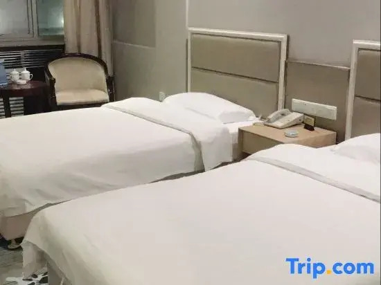 Qilu Bairui Hotel