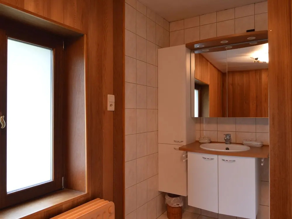 Spacious Holiday Home in Herbeumont near Forest