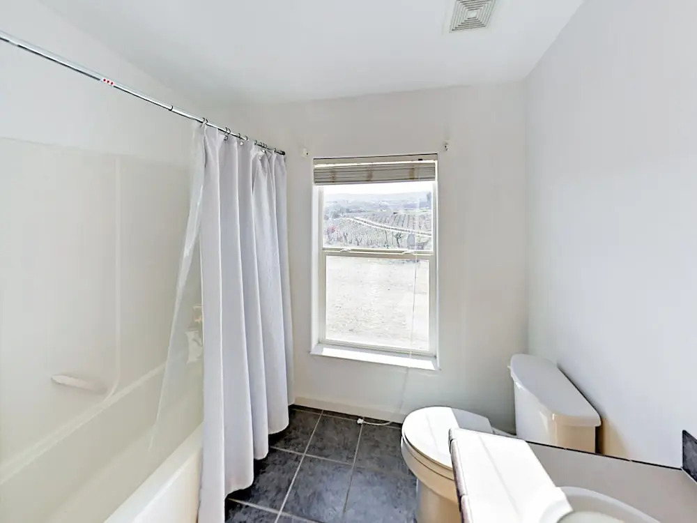 Wine Enthusiast Escape - 3 Br Home