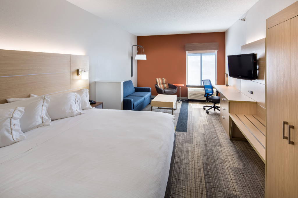Holiday Inn Express Cedar Rapids - Collins Road by IHG