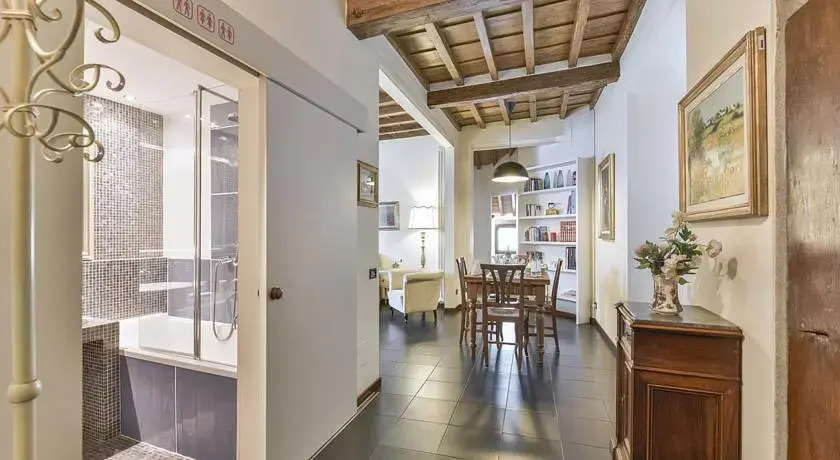 Debussy Halldis Apartments