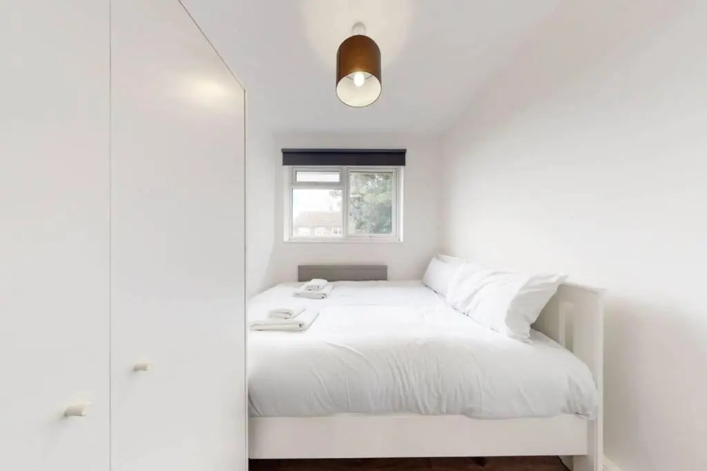 Amazing 3 Bedroom Flat - 4mins to tube station