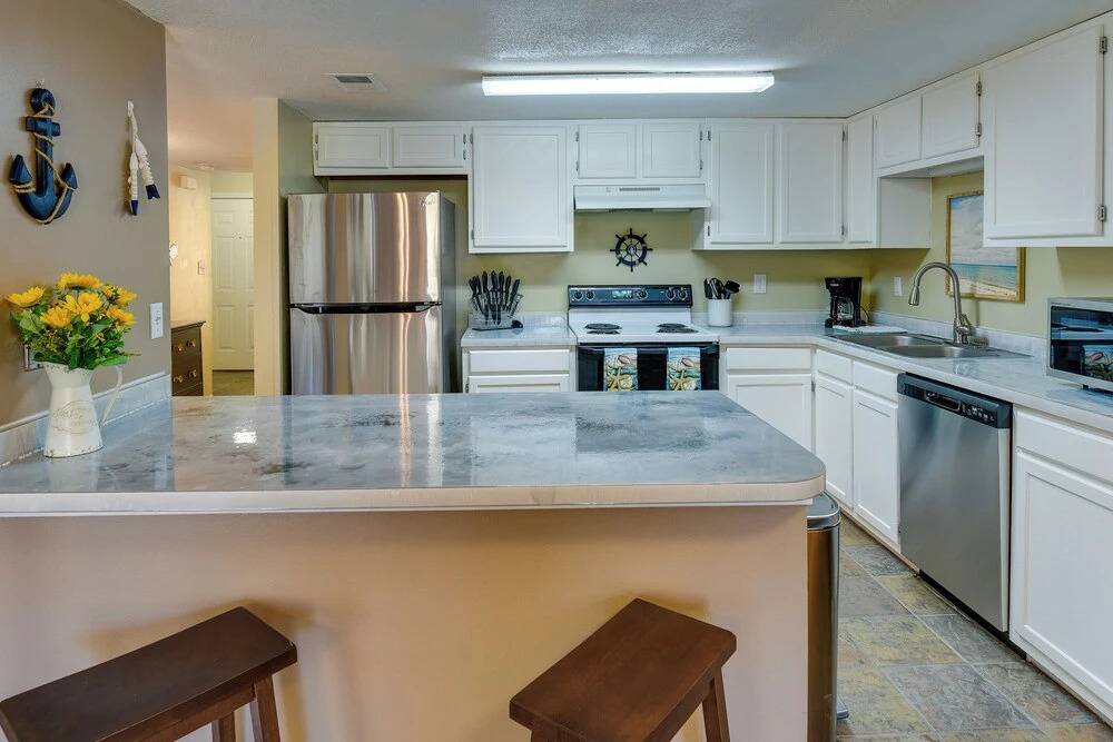 Breezy Fort Walton Townhome ~ 5 Mi to Beach!