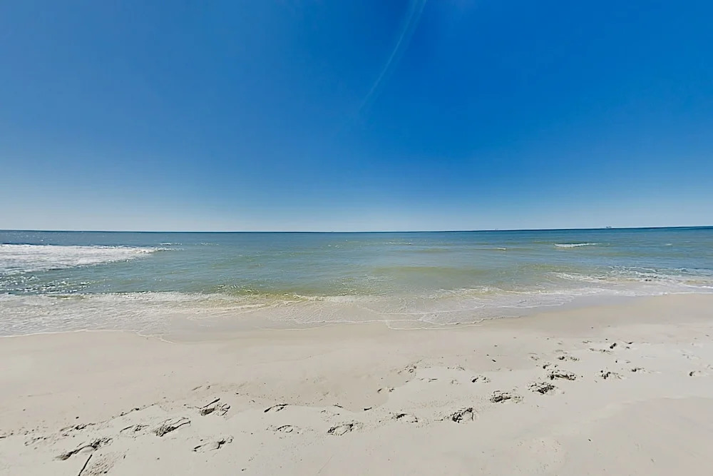 Beachfront Sun-kissed West - 1 Mile To Kiva Dunes 2 Bedroom Duplex