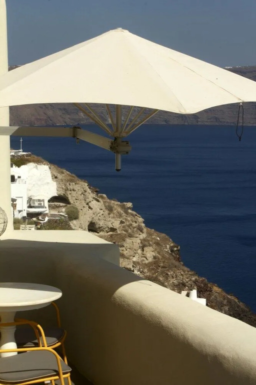 Aerie-Santorini