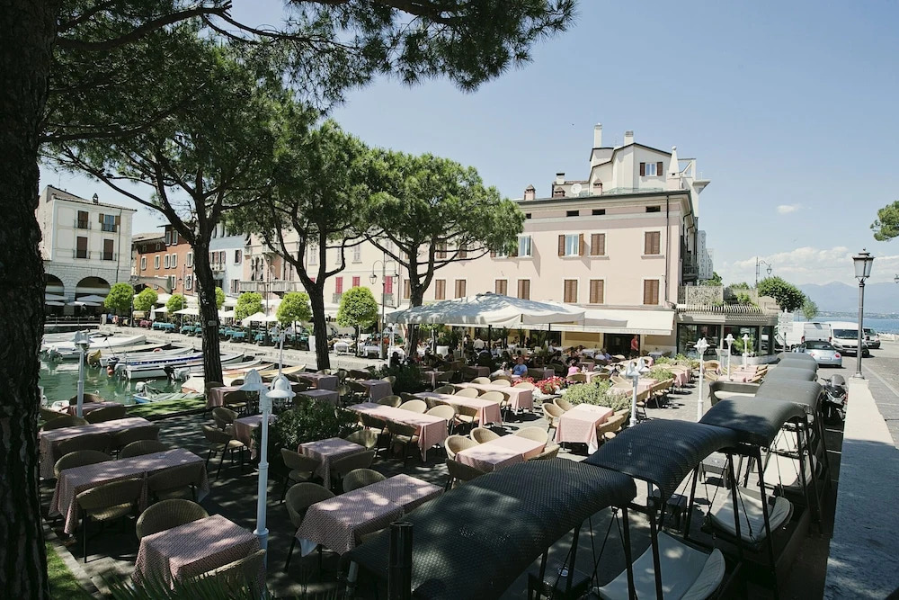Centro storico & lago a Desenzano