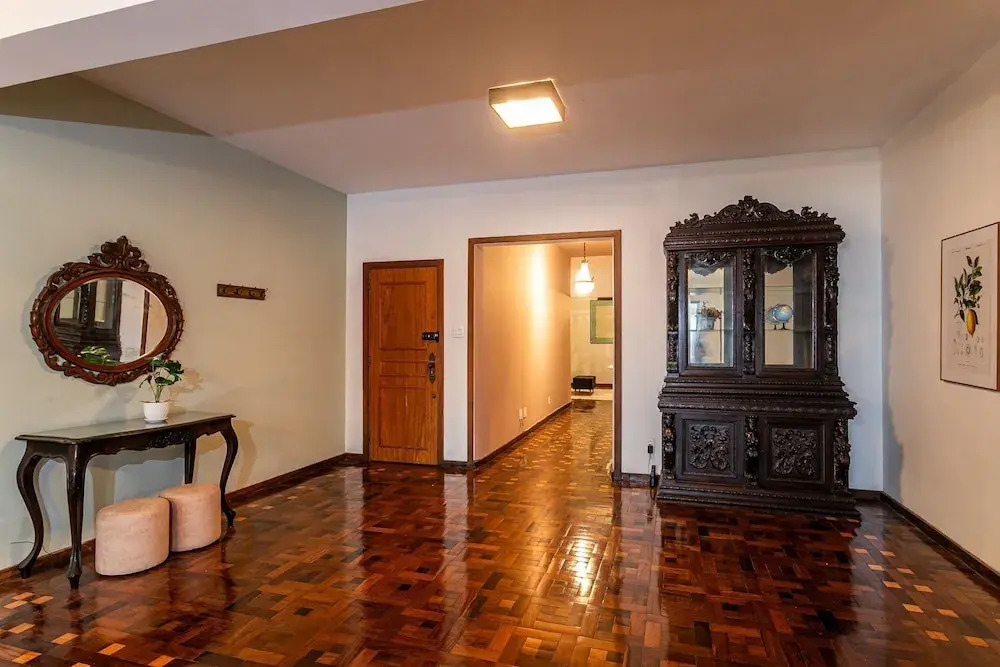 4bdrs, Balcony w/ Sea View, and Garagea 3730/201