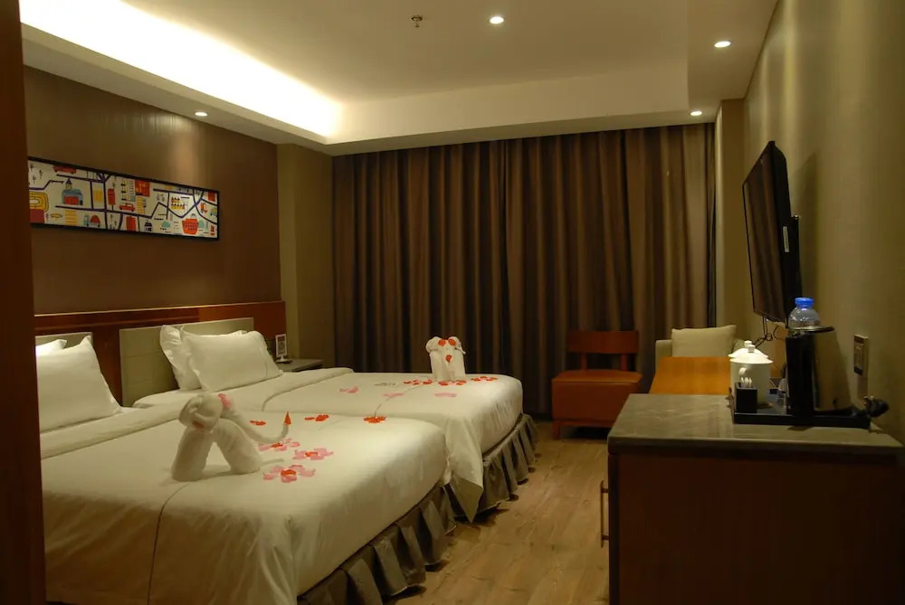 Insail Hotels (Gongbei Port Zhuhai)