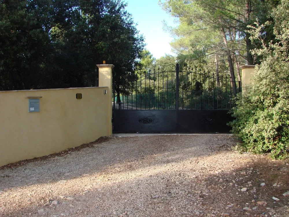 Detached Spacious Villa With Private Heated Pool, 15 km From the Gorges du Verdon