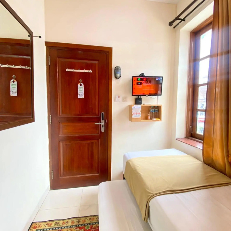 Cabin Hotel Bhayangkara