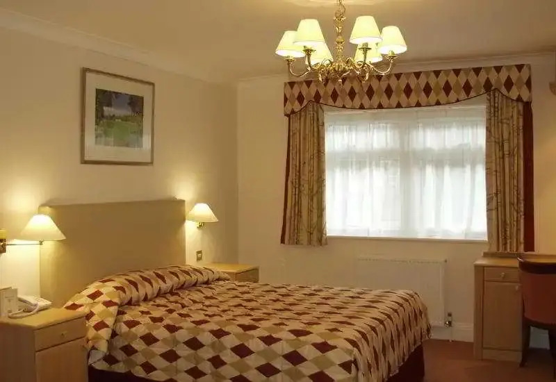 Walton Cottage Hotel