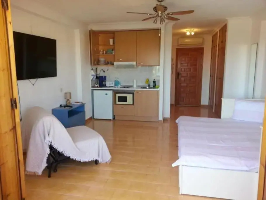 Estudio en Torrevieja a 700 m del mar