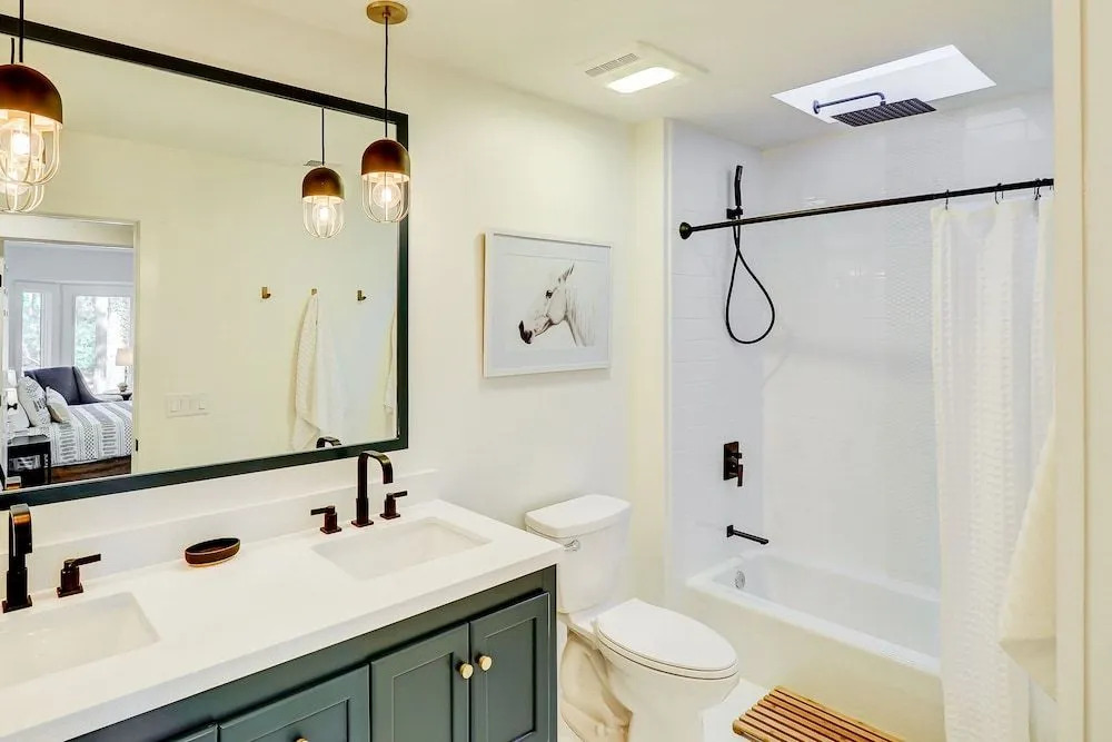 49 Governors - 3 Br Home