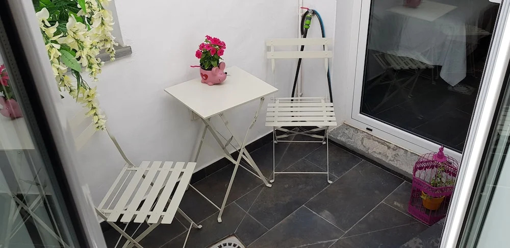 Lovely Bed House With one Room in Monsaraz Castle