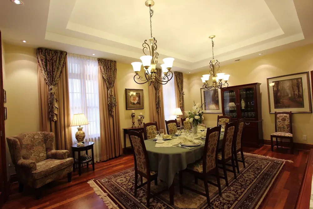 Stone Edge Estate Bed & Breakfast