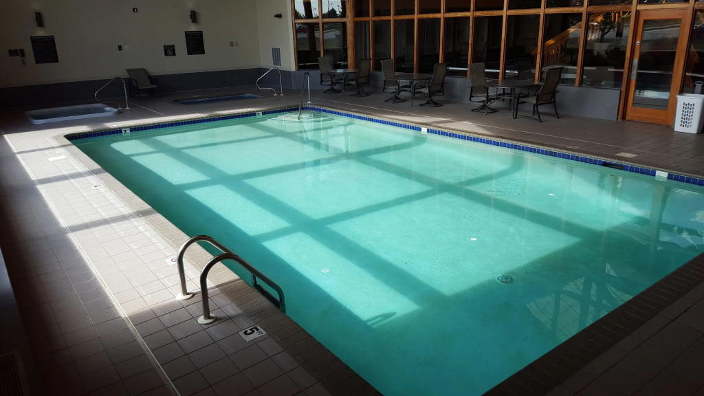 Cmon Inn & Suites Fargo