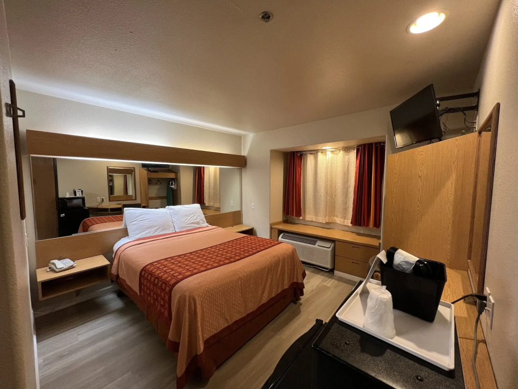 Americas Best Value Inn and Suites Ada