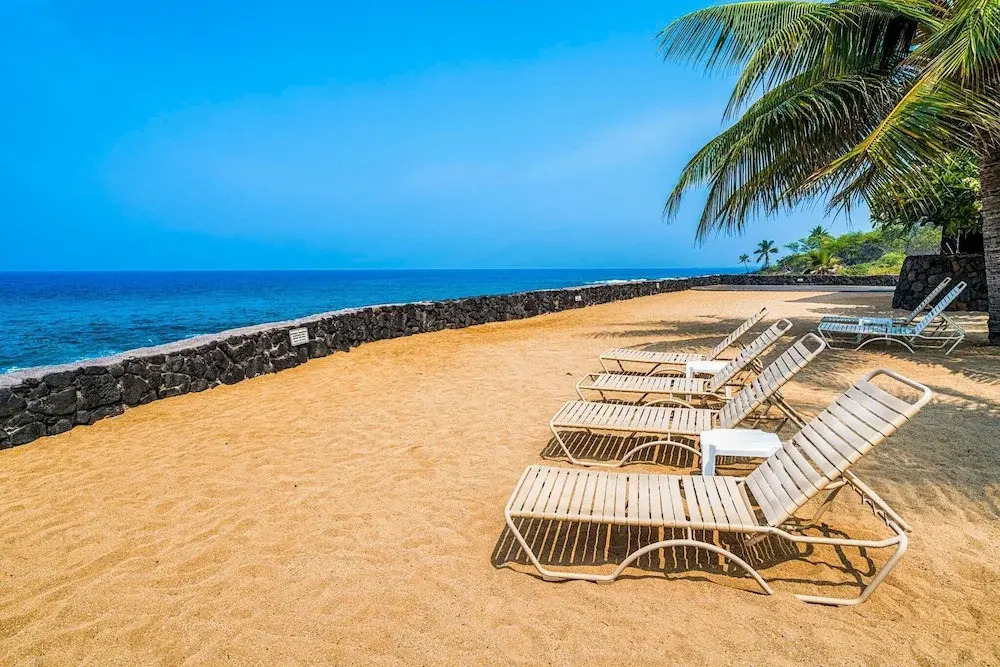 Oceanfront Complex - Updated Ground-floor Condo w/ AC & 2 Pools - Vrkcv