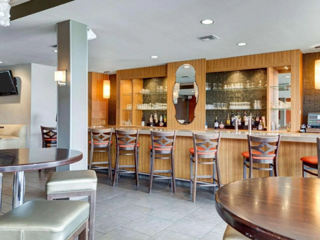 Clarion Inn & Suites Conference Center
