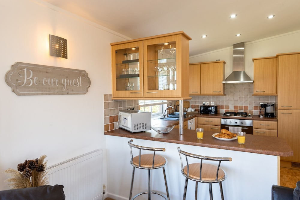 Pet-friendly Chalet in Torpoint, No Deposit