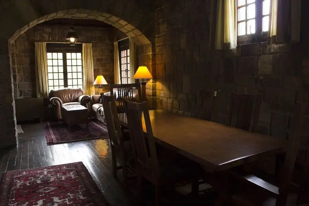 Giant City Lodge