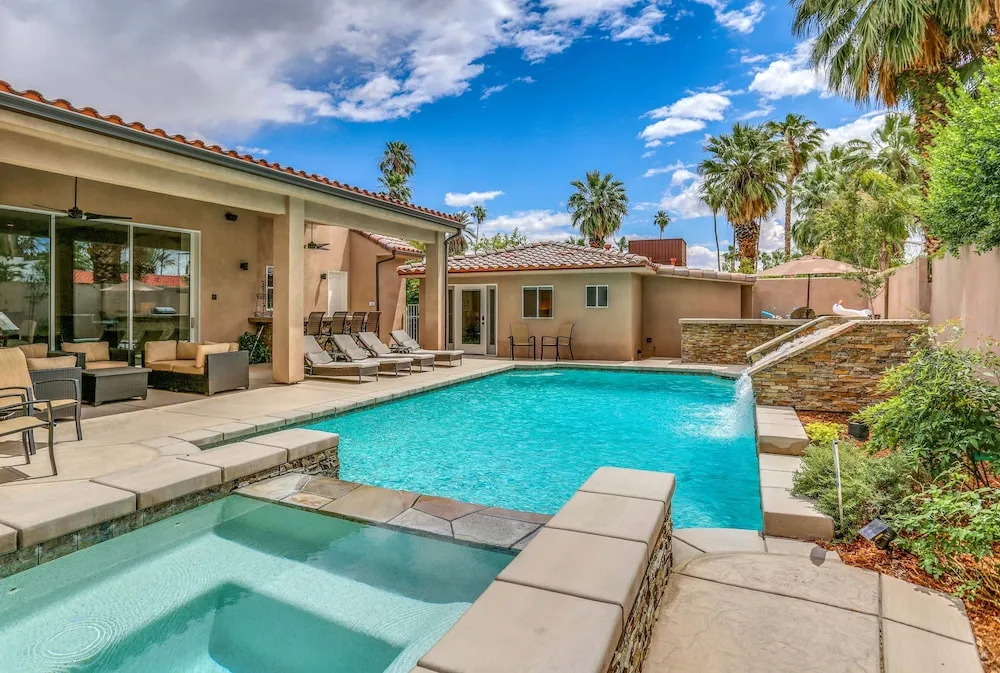 333 Valmonte Sur Home 5 Bedrooms 5.5 Bathrooms Home