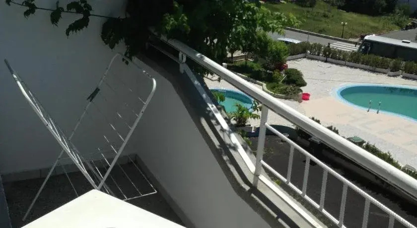 Yanis Guest House