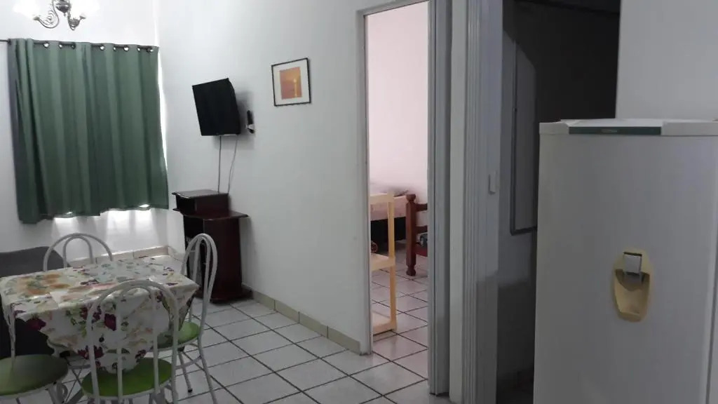 Apto 4 Completo 2 Quartos Ar Cond Fogão Geladeira etc Todo Seu Não divide com ninguém Centro Praia da Costa