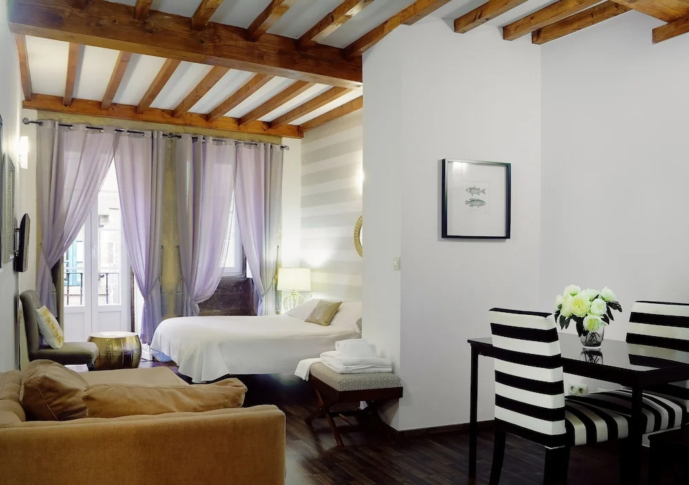 Inicia Casas Reales