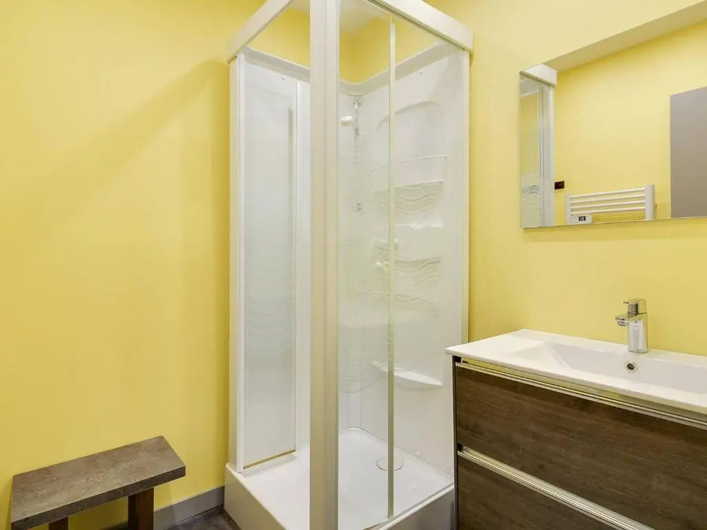 Appartement Cauterets, 4 Pièces, 6 Personnes - Fr-1-401-136