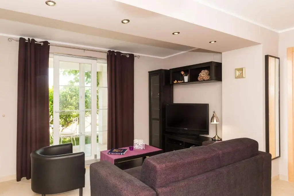 Apartments Gaura