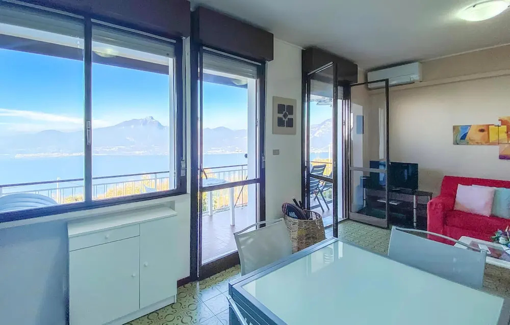 Beautiful Apartment in Torri del Benaco With Outdoor Swimming Pool, 1 Bedrooms and Wifi
