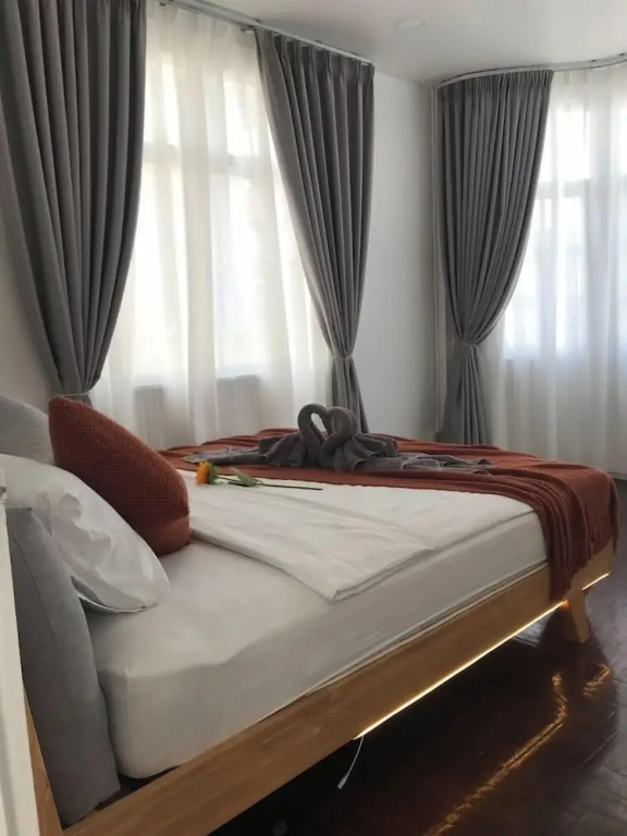 3 Bedroom Villa Din Daeng BKK