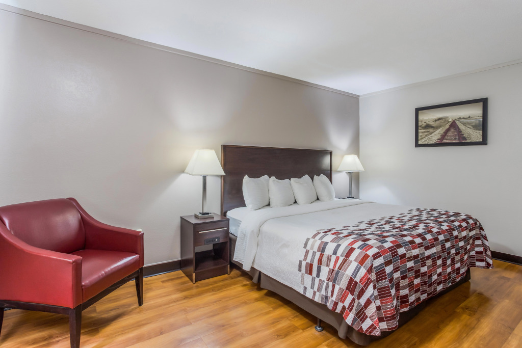 Red Roof Inn Meridian