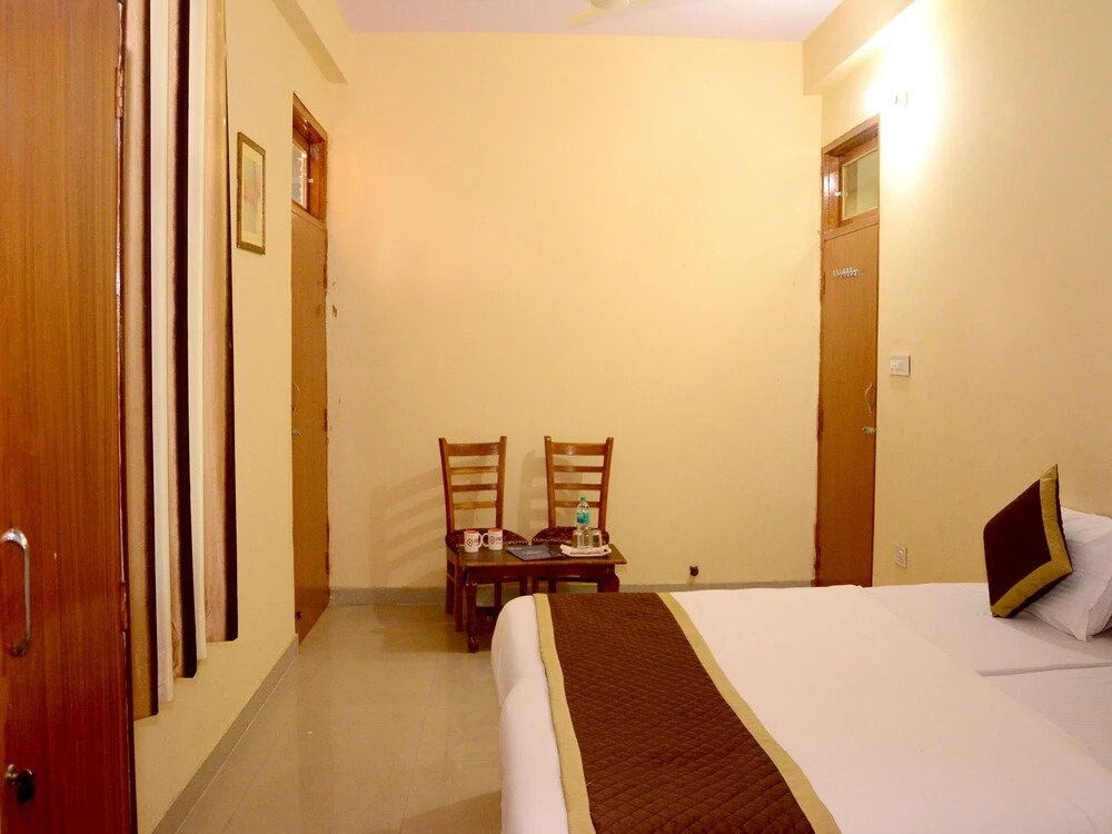 OYO 4202 Hotel T24