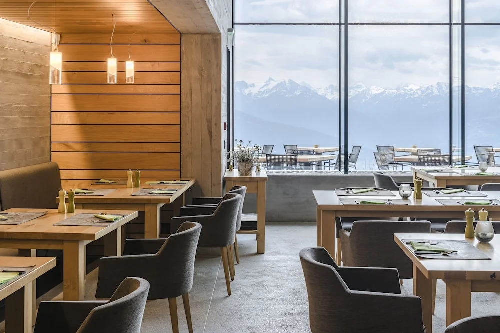 Chetzeron Mountain Hotel