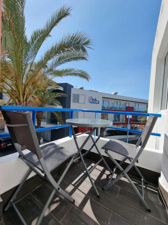 The Jolie - Apartments by the Ocean
