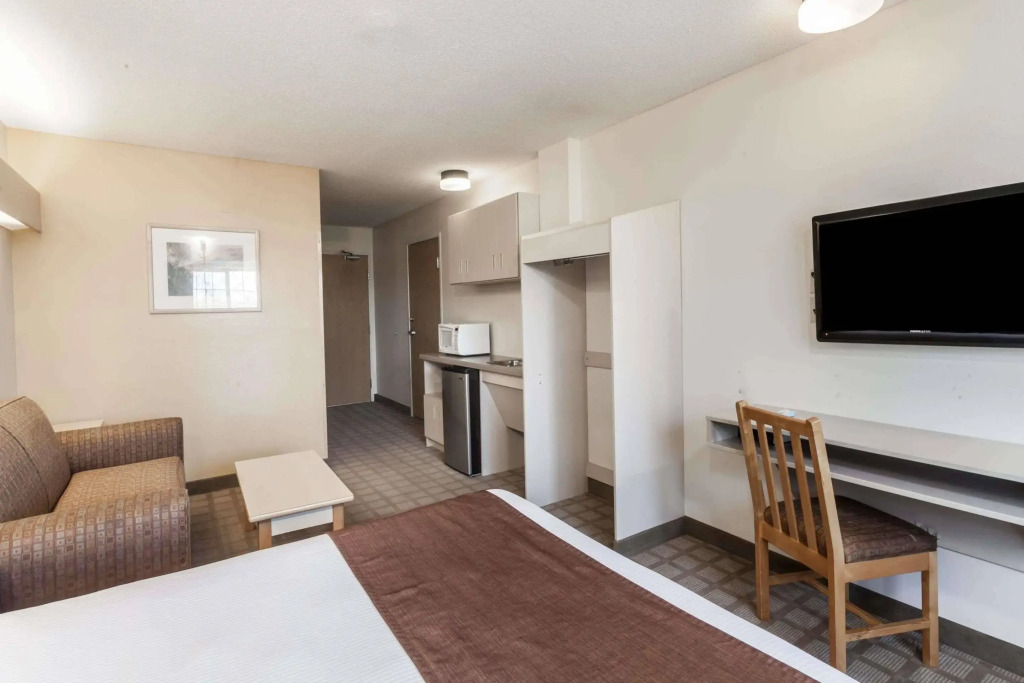 Microtel Inn & Suites by Wyndham Nashville