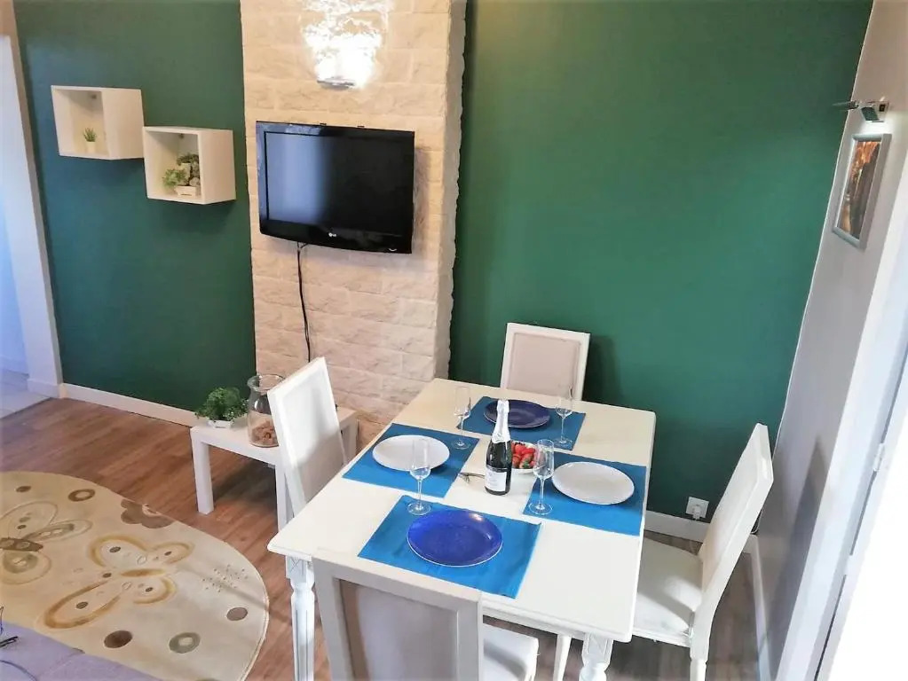 Appartement refait par architecte. Proche de la gare et le centre de Reims