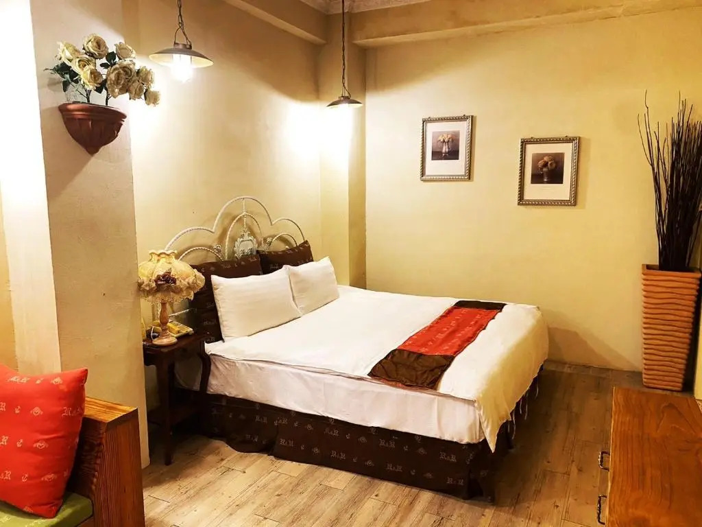 R&H B&B