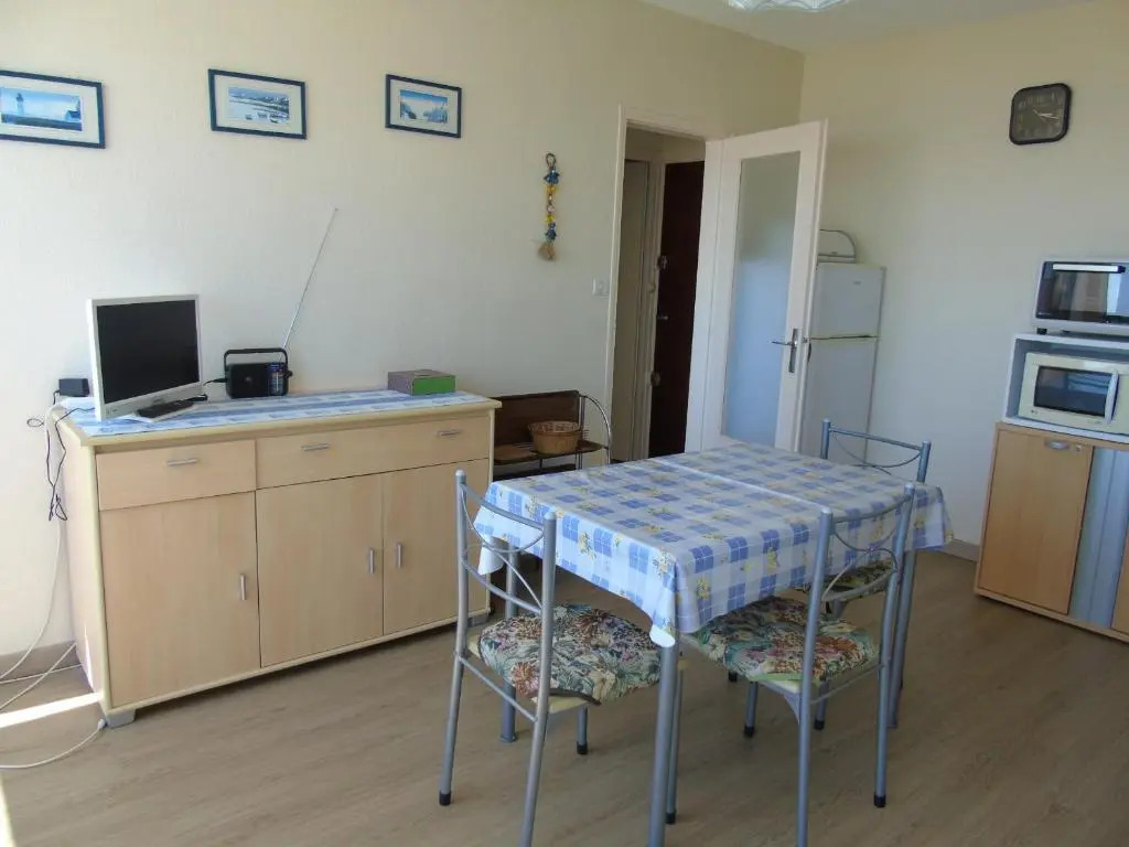 Appartement Saint-Jean-de-Monts, 2 pièces, 4 personnes - FR-1-83-98